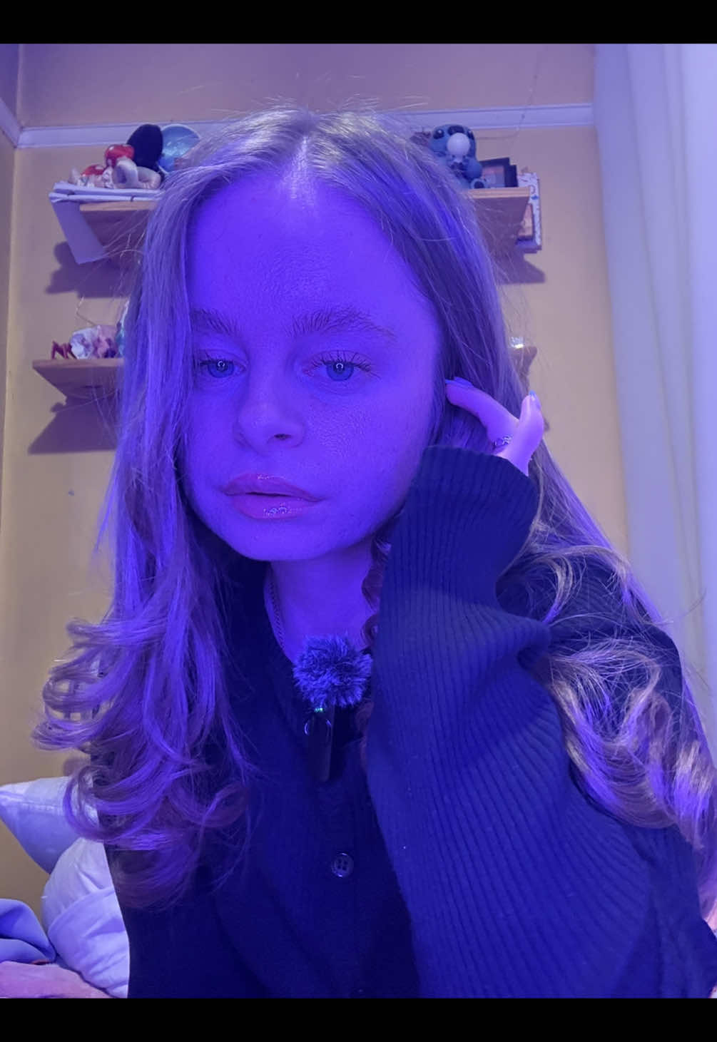 Hey girly🥰🥰 today I thought I would experiment with a whispery ASMR video 🤫 and going through random tingly objects enjoy 🥰🥰 #tinglyasmr #asmr #fyp 