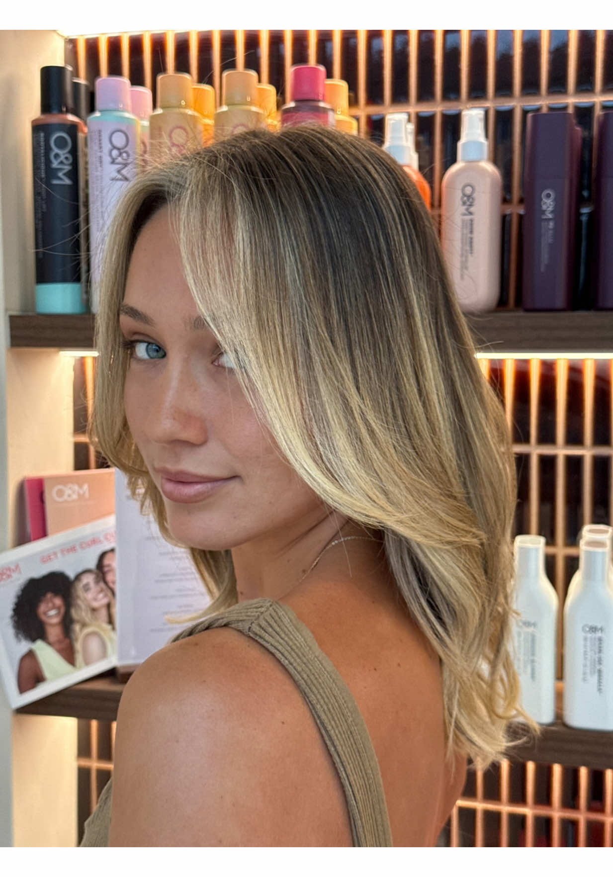 When you ask your client to shake it but don’t specify @JETAYA GC  #hair #hairtransformation  #australianhairdresser #fyp 