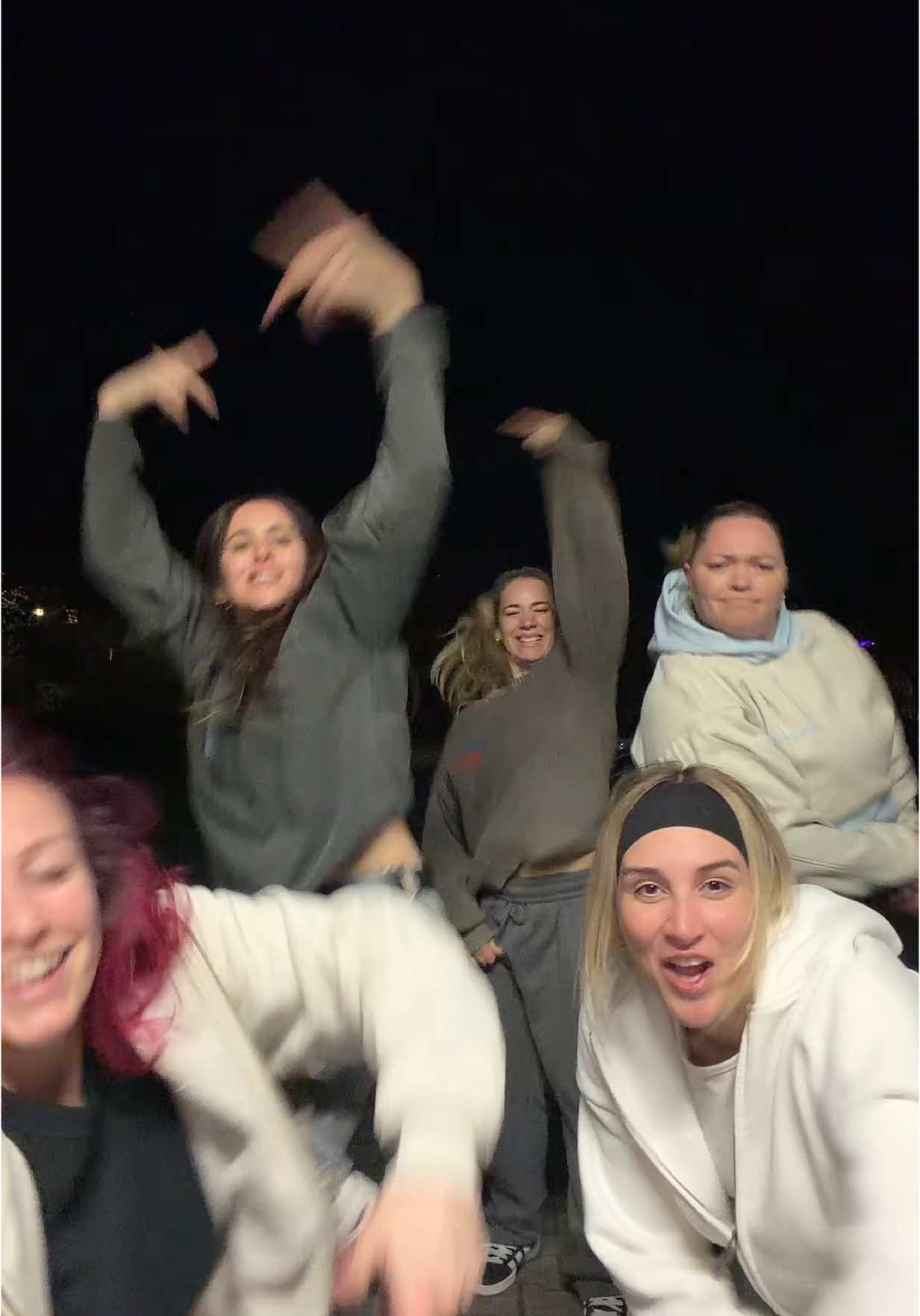 Girls Nights in the Hood 💃🏻💃🏻 dc: us #bronxsistas #lockigflockig 