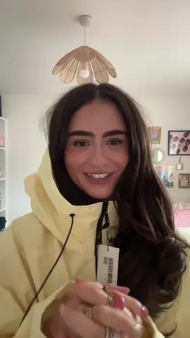 I need to get a life I am actually so excited to go a walk tomorrow in this jacket ahahahahah #raincoat #waterproofcoat #Hiking #walking 