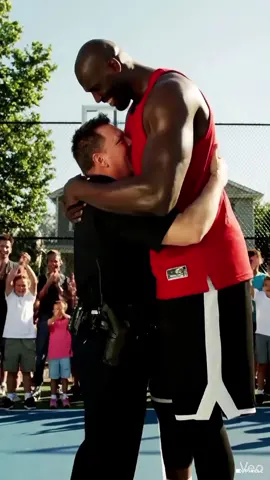 Police Officer Who Went Viral for Playing Basketball Gets Surprise NBA Legend Backup #story #police #basketball #policetribute 