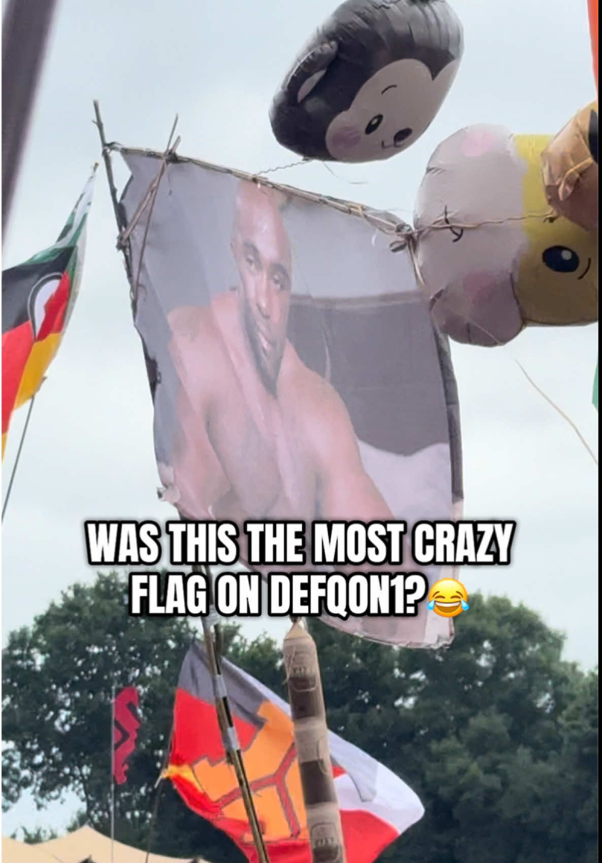 DEFQON1 2025 WAS THIS THE MOST CRAZY FLAG THAT YOU HAVE SEEN AT DEFQON1 2025??😂😭😭 Lets be honest… or did you see something even crazier??⬇️⬇️🧡 @Defqon.1  @Q-dance  @Q-dancemusic  #defqon1 #qdance #viral #hardstyle #defqon12025 