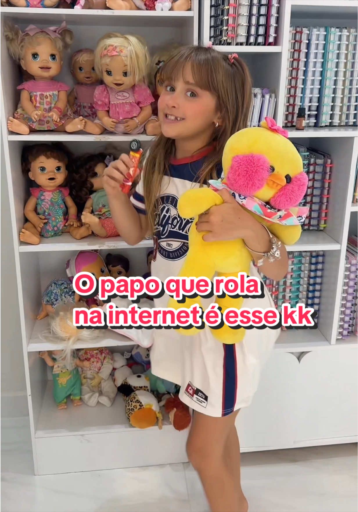 O pão que tola na internet  kkk  #mimada #trendviral #familiadivertidadasah #clarinhaencantada 