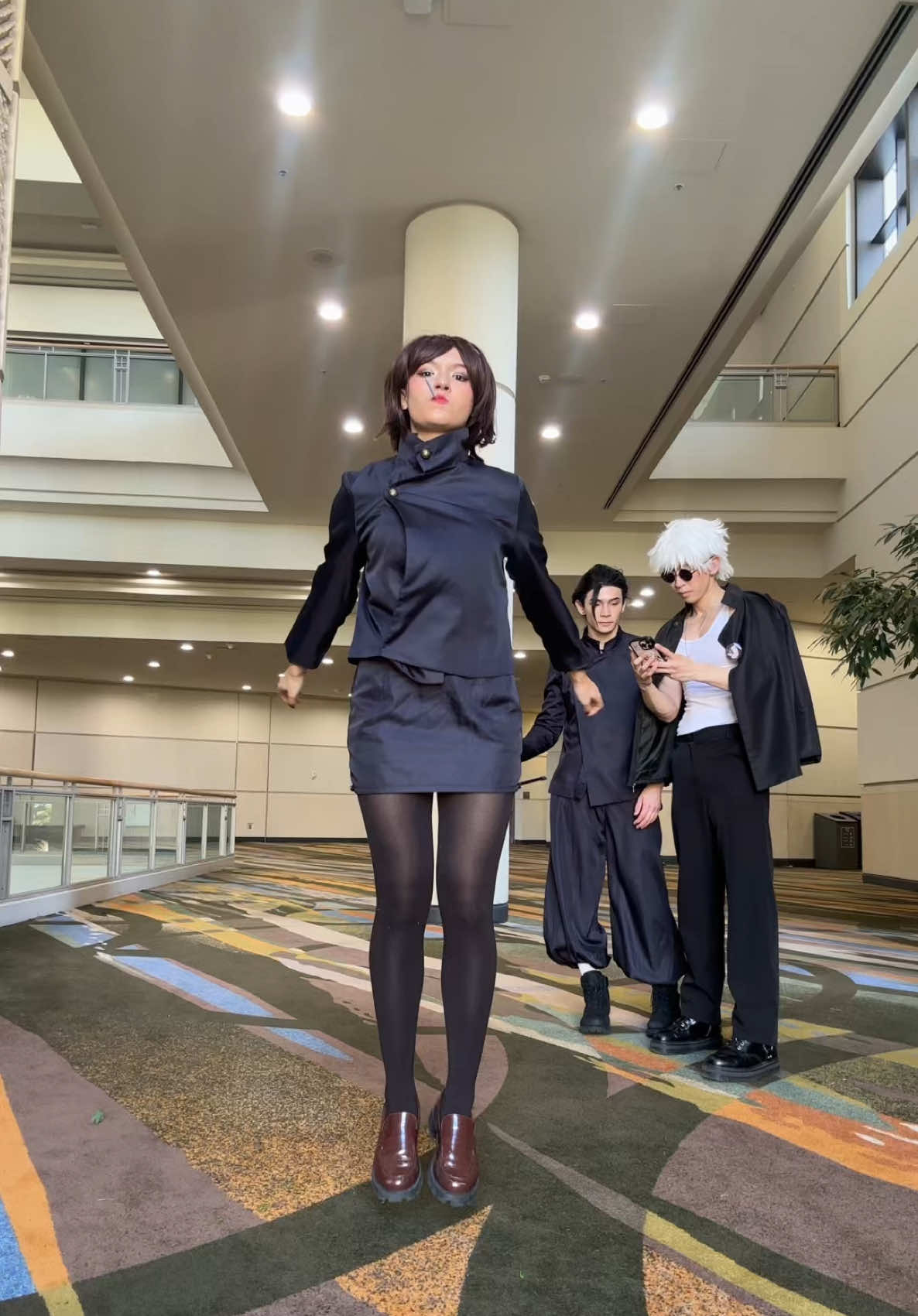 hold on lemme move my bang so i can read that again (gojo+geto: @Jeff :) @ManiaCosplays ) #cosplay #jjk #jujutsukaisen #jjkcosplay #shokoieiri 