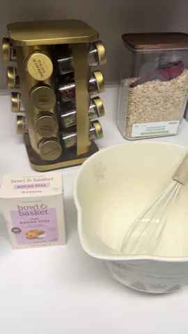 La mejor opción a la hora que nos atacan esos antojos de comer pan 🍞 estos de harina de almendra rellenos de queso 🧀 mozzarella , son altos en proteínas y bajos en carbohidratos quedan súper rico 😋 y se pueden comer sin remordimientos 😂❤️😍🫶#dieta #recetassaludables #carbohidrtatos #healthy #healthy 