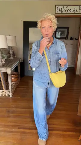 Looks like denim, feels like buttah 😍 #pajamaset #loungewear #pajamas #springglowup #cozyathome @Just Being Jordann 