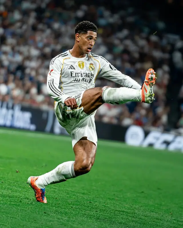 Voici quelques-uns de mes fonds d'écran préférés de Jude Bellingham. J'adore les détails et l'énergie qu'il dégage sur ces images. Quel est votre fond d'écran préféré ?#bellingham #realmadrid #senegalaise_tik_tok🇸🇳 #1millionaudition 