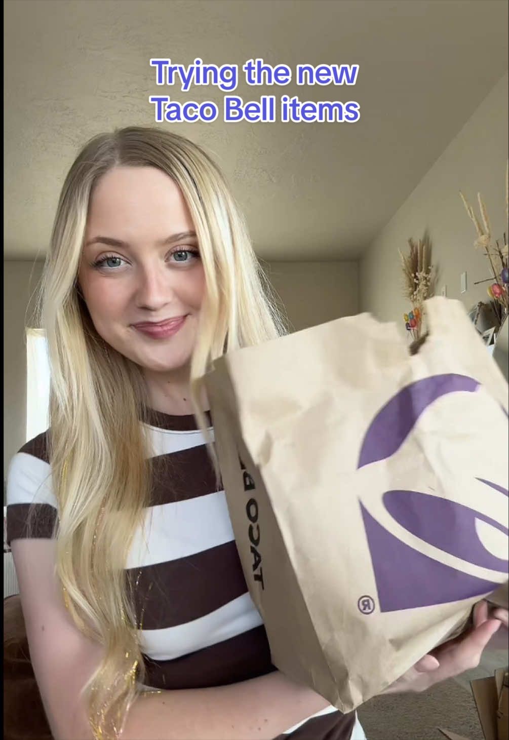 The mini stuff is so cute #tacobell #tacobellorder #tastetest 