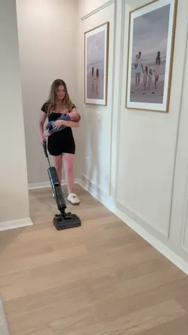 🕵️‍♀️ Who’s the mess-maker in your house? We played detective today and the evidence was all over the floors – crumbs, pet hair, mystery stains… 😱 But guess what? The Dreame H15 Pro CarpetFlex doesn’t care who did it – it just cleans it all up in minutes! @DreameUS  ✨ Why we’re obsessed: GlideWheel 2.0 moves effortlessly from kitchen tile to living room carpet 23,000Pa suction power sucks up every trace of evidence 🕵️ TangleCut 2.0 = zero pet hair wrap (game changer for multi-pet homes!) And the best part? One-click self-cleaning with hot water & fast drying – always ready for the next crime scene. 🌸 Spring Sale alert: Get $110 OFF right now! (3.25–3.31 only) Tap the link in my bio to grab yours and keep your home spotless – no detectives needed! 🏠💨 #dreame #DreameH15ProCarpetFlex #dreametech #wetdryvacuum #vacuummop 