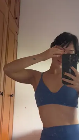 Daily Vlog pra vocês acompanharem um pouco da minha rotina maluca. 💙✨ Nenhum dia por aqui é igual ao outro, mas uma coisa não muda: me proteger do sol todos os dias é obrigatório. E com o NIVEA Sun Primer 2 em 1 eu consigo me proteger, mantendo a pele uniforme e suave, inclusive antes de passar a maquiagem, porque ele também é primer. Ele tem uma textura ultra leve e é super prático pra me acompanhar nessa rotina de mulher multifuncional 💙✨ @Nivea BR #NIVEASUNPRIMER #dailyvlog #serumq10 #rotinaniveaq10 #skincarenivea        