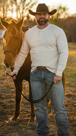 I’m sure you can’t get enough of my horse…🥰🤪 #hotguys #cowboy 