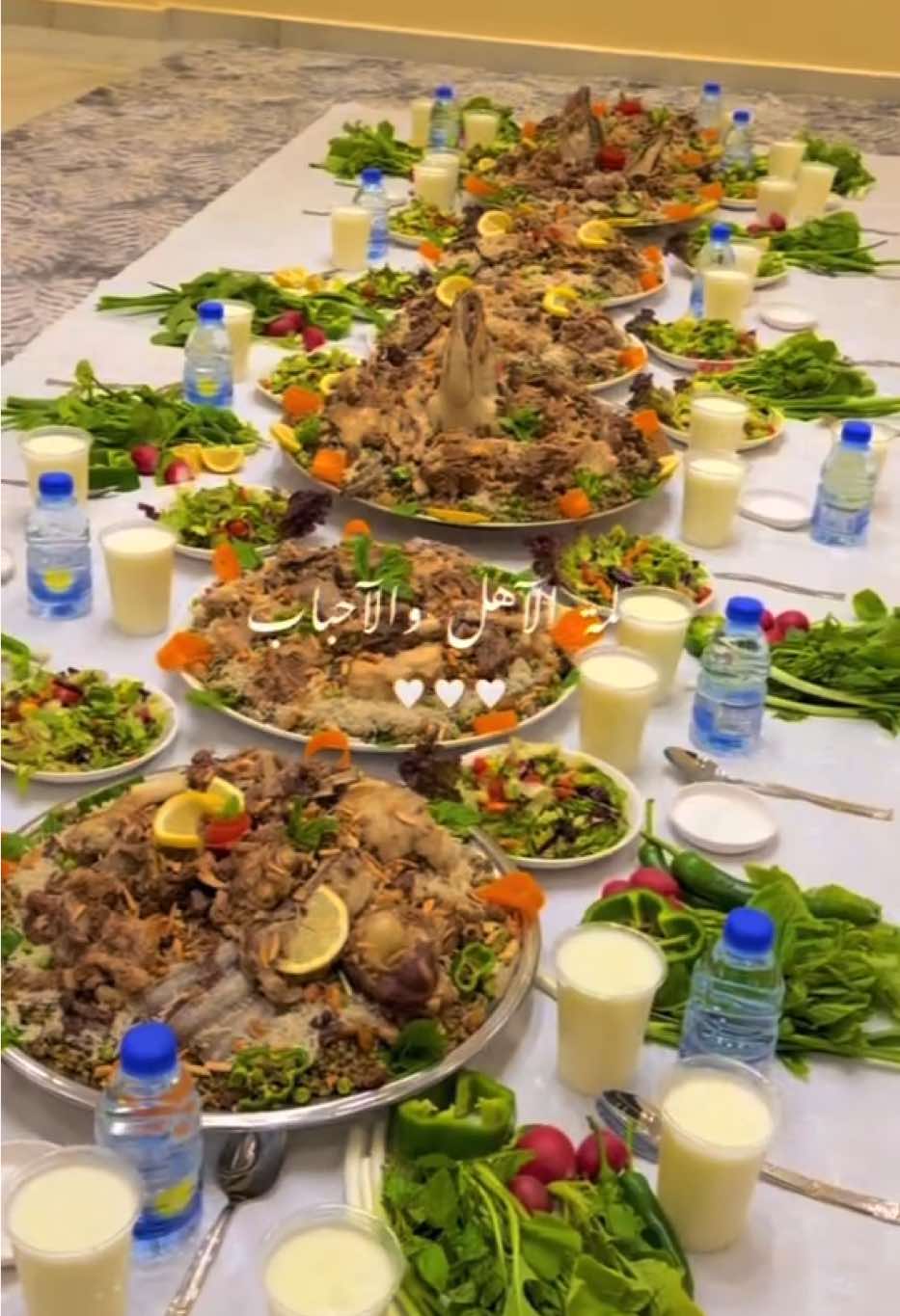 ‏اللحظات الجميلة بين أهلي،  ‏عسى هالبيت تكثَر أفراحه وعسى هالبيت يعمّر بالسعادة  ..❤️  #لمة_الاهل #عزيمة_اهلي_الله_يديم_اللمة_الحلوة #اهلي_ربي_يخليكم_لي #تصويري #اكسبلورexplore 