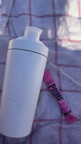 Pool day hydration 💗💗💗💗 @drinkprimegirls @PRIME 