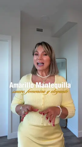 A veces creemos que para destacar necesitamos colores fuertes… y llega el amarillo mantequilla a demostrarnos todo lo contrario. 💛 Suave, luminoso, elegante… de esos tonos que hablan bajito pero dicen muchísimo. Esta temporada se queda, y no es casualidad. Es ese color que ilumina el rostro, que eleva cualquier look sin esfuerzo y que combina más de lo que imaginamos. Hoy quise mostrarte algunas combinaciones con este tono tan especial… porque sé que más de una te va a representar. Cuéntame tú 👇 ¿Te gusta el amarillo mantequilla? ¿Y cuál de todas estas combinaciones es más tú? #EstiloConPropósito #MujerConEstilo #ModaSinEdad #LooksConEstilo #PrimaveraConEstilo 💛