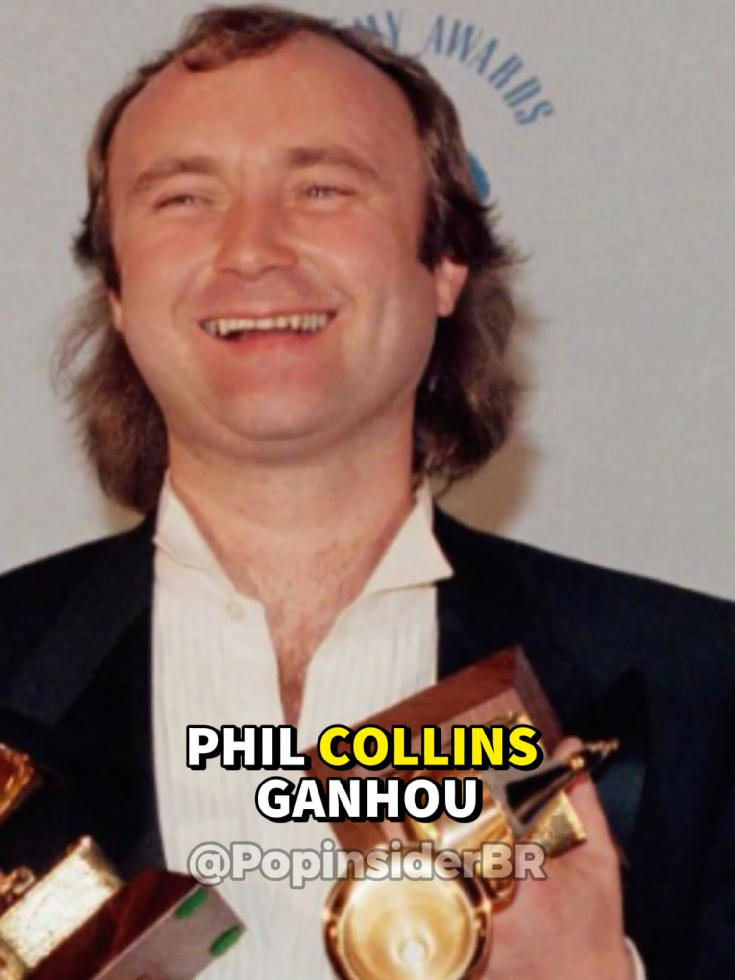 O que aconteceu com Phil Collins? um dos maiores artistas dos anos 80 🎤 . . #philcollins #Flashback #anos80