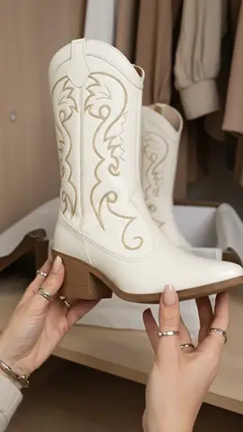 Bota Texana Feminina Cano Alto Salto Médio Western Bordada #calçadosfemininos #modafeminina #botasfemininas #botas 