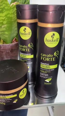 Linha cavalo forte da Haskell entrega muito brilho, força e crescimento💆🏻‍♀️✨🎀 #cabelo #haskell #cabeloforte #crescimento 
