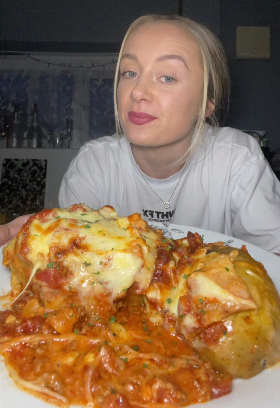 Lasagne Jacket Potatoes 🥔😮‍💨 my sister smashed this! #lasagne #jacketpotato #Recipe #dishupdinnerwithme #FoodTok 