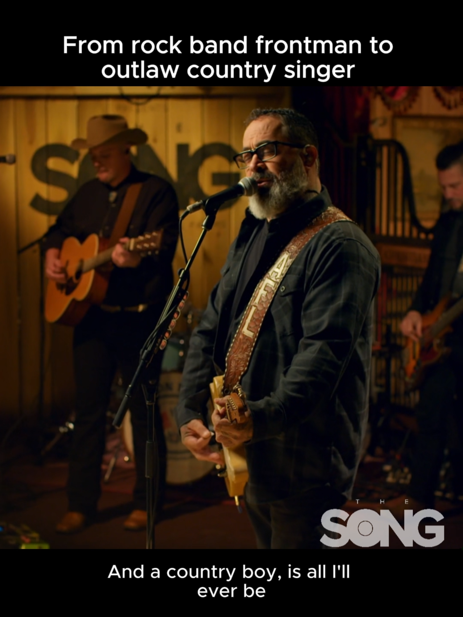 Aaron Lewis (@1aaronnlewis), lead singer of rock band Staind, performs his hit “Country Boy” on The Song TV 🎤  Catch more live performances + exclusive content in an all-new episode of The Song TV this weekend! Find your local airtime at thesong.tv 📺 #TheSong #TheSongTV #AaronLewis #CountryMusic #Country