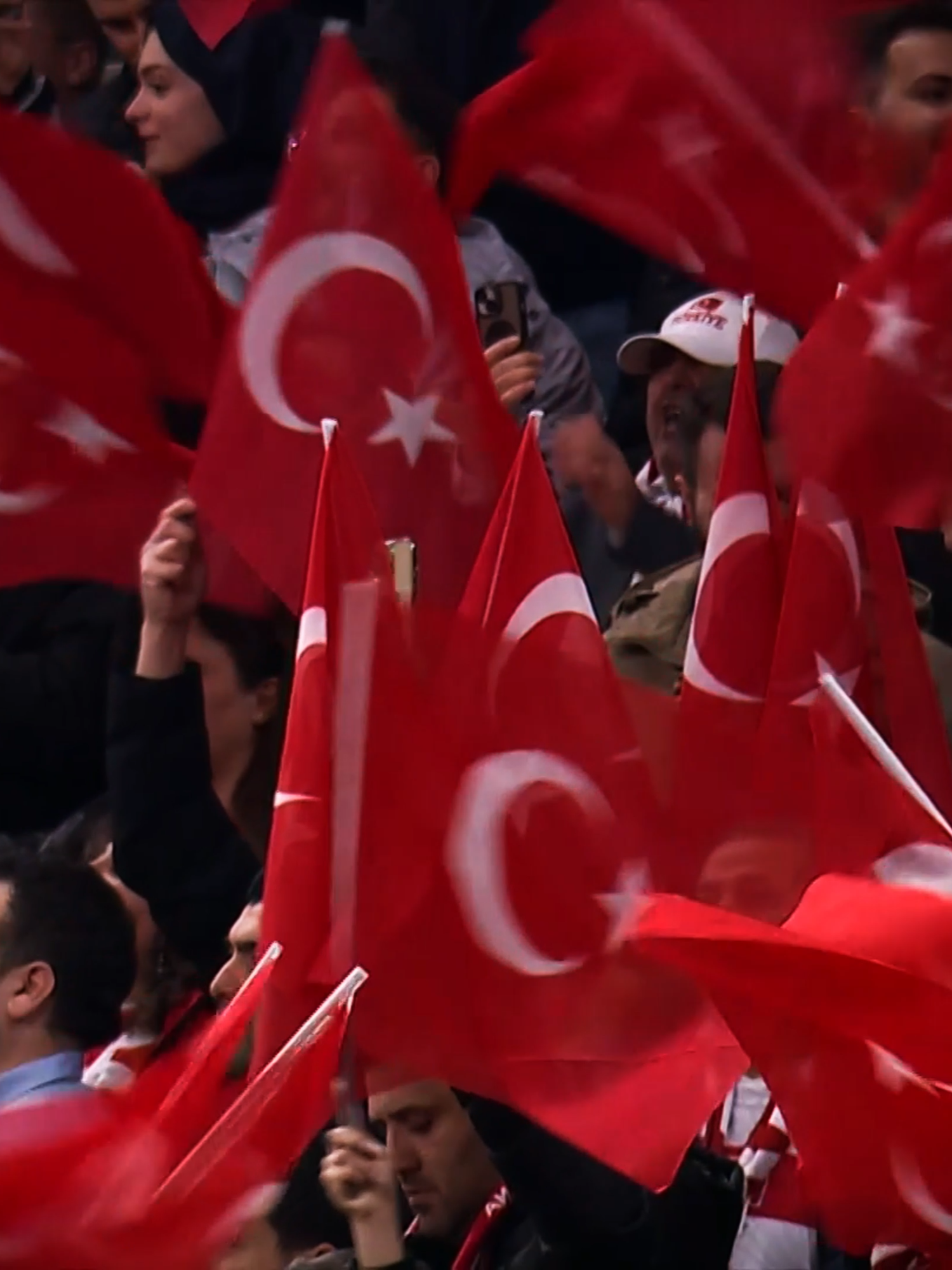 Dünya Kupası yolunda A Milli Takımımıza Aİ ile yaptığım marş ile bu editi yaptım bu akşam ki galibiyet için türkiyemizi kutlar, dünya kupası yolunda ülkemize başarılar dilerim.. #türk #türkiye #türkiye🇹🇷 #barışalperyılmaz #ardagüler #fyp #4k #fyp #viral #edit #futbol #dünyakupası #keşfet #marş #sunoai #ai
