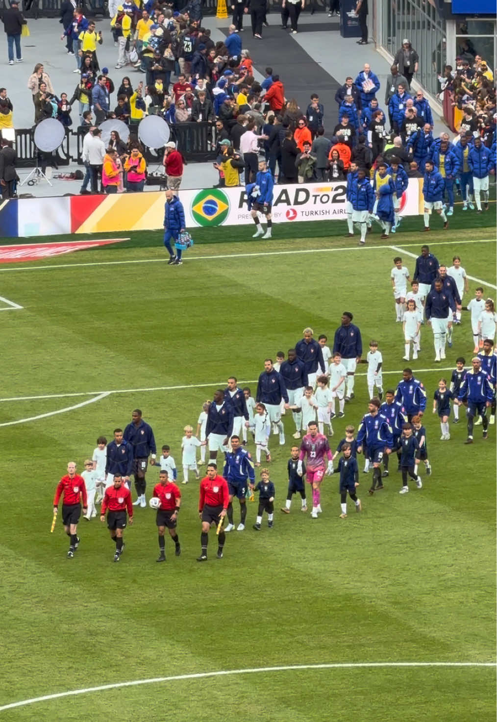 A ENTRADA DE BRASIL X FRANÇA! 🇧🇷🇫🇷 #CanalWamo #TikTokEsportes #BrasilXFrança
