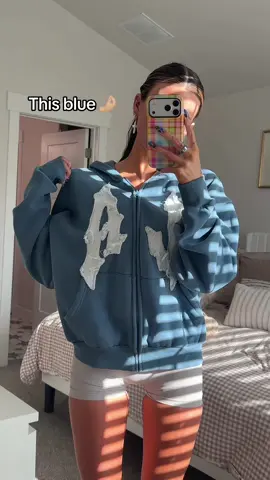 🤌🏼🤌🏼🤌🏼 @pacsun #zipup #oversizedzipup #hoodie 