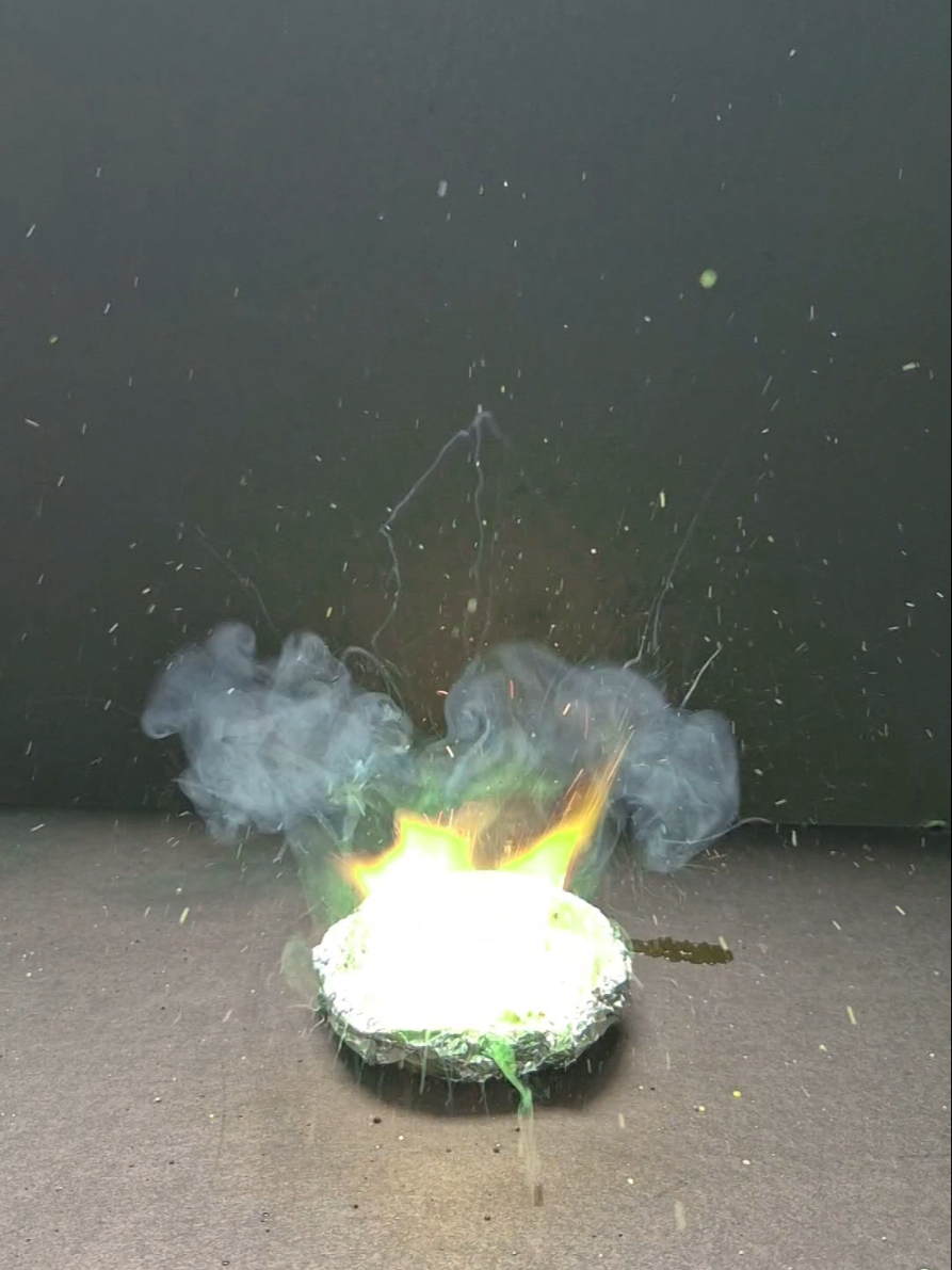 I need to study a little more💚 #Science #experiment #chemistry 