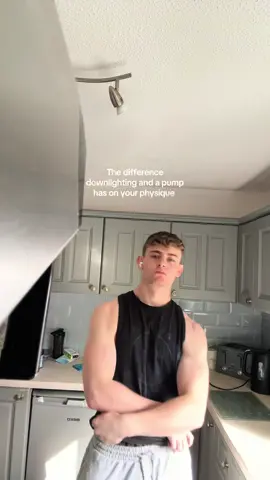 Not a lot apparently #gym #chest #lighting 