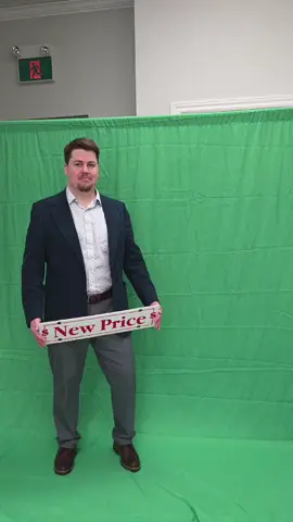 You just never know where I might be and when I might pop up!! People wanna know how I know most of what’s going on… Im always around !!   Apologies to @Kevin Marley for interrupting photo time.  Video credit to Katie ego Nailed the essence of the office in this one ! 