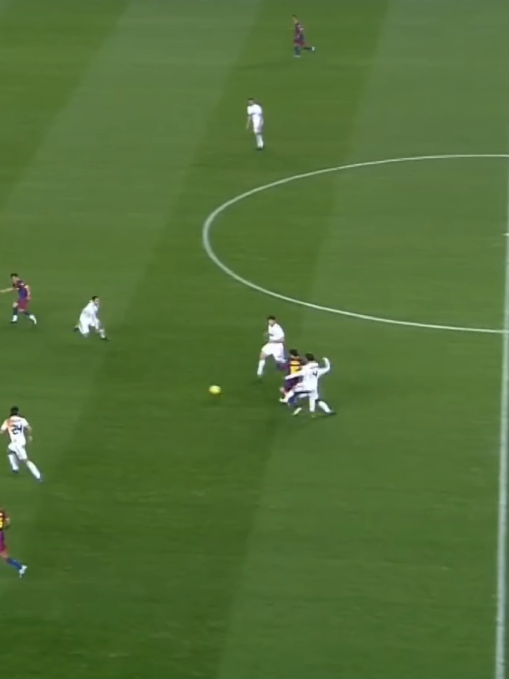 Messi humiliates Real Madrid with a great performance 5-0 2011 🥶 #messi #barcelona #fyp #Viral #tendencia 