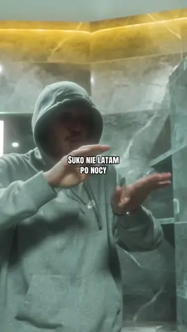 Większość miasta po klamotach przez to nie odbieram