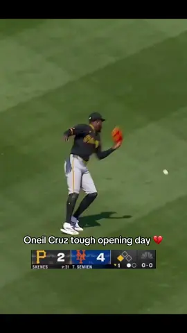 Oh nooo Cruz 😔 @MLB @NBC Sports #MLB #baseball #openingday #pirates #oneilcruz 
