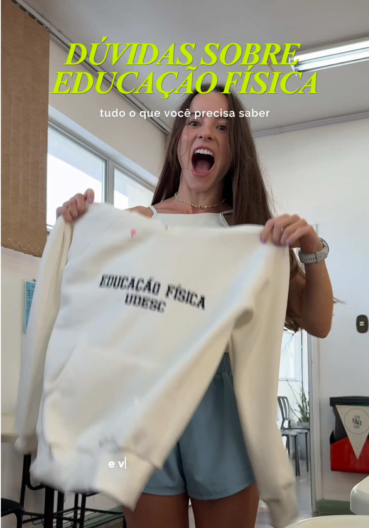 respondendo as perguntas sobre a faculdade de Educação Física que vocês me fizeram 💖 *tudo o que eu vou falei é com base na minha experiência na minha universidade, que é a UDESC, 100% presencial e gratuita.  #educacaofisica #graduacao #faculdade #estudante #volei 