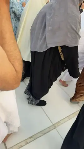 عمره مقبوله ياحببتي يارب 🌹