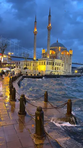 “Belkide yanlıştı doğrularım…🤍