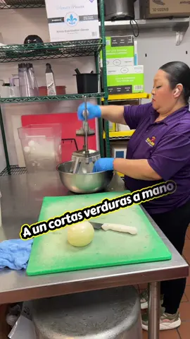 A un cortas verduras a mano  Estás perdiendo tiempo y dinero  #motivacion #admiracion #amororopio #superacion #tirmpo 