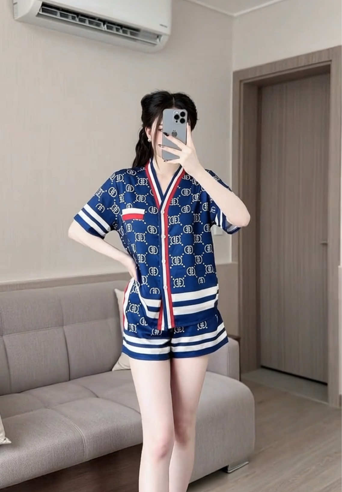 Bộ này Màu xanh siêu xinh luôn nha #thoitrangnu #hottrend #donuxinh #donopijama 