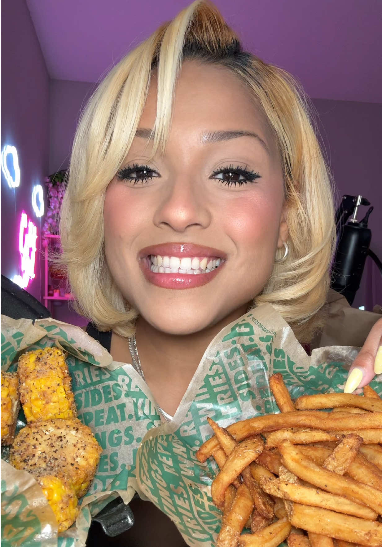 Setup a Wingstop mukbang with me 🫶🏽 #wingstop #bts #mukbang #foryoupage #fyp how I set up my mukbang 