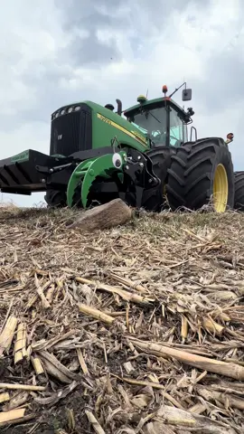 The most dangerous animal on this planet! #theclaw #johndeere #agstormequipment #plant2026 #rockharvest 