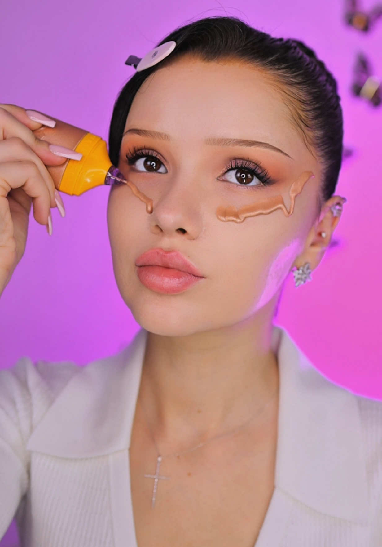 Makeup therapy 💄 What’s your favorite makeup product? #makeupasmr#morningmakeuproutine#makeupforyou#foundationhacks#liquidbronzer  
