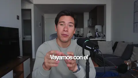 ❌ comenta PODCAST para mandarte el video completo ❌ En este video hablo de la lujuria sin romantizarla ni satanizarla. La lujuria no es solo deseo sexual, es una forma de impulso descontrolado que, si no se gestiona, termina drenando tu enfoque, tu energía y tu dirección. El problema no es sentir deseo. Es volverte esclavo de él. Cuando todo gira alrededor de estímulo, validación y gratificación inmediata, pierdes claridad. Tomas decisiones desde el impulso, no desde el propósito. La lujuria constante fragmenta tu atención. Te mantiene distraído, buscando el siguiente estímulo en lugar de construir algo real. Y mientras más la alimentas, más difícil se vuelve sostener disciplina en otras áreas de tu vida. Este video no habla de reprimir ni de negar tu naturaleza. Habla de ordenarla. De entender que el deseo mal dirigido puede sabotearte, pero el deseo bien canalizado puede impulsarte. Controlar la lujuria no es volverte frío. Es volverte libre. #disciplina #enfoque #control #crecimientopersonal #despiertospodcast