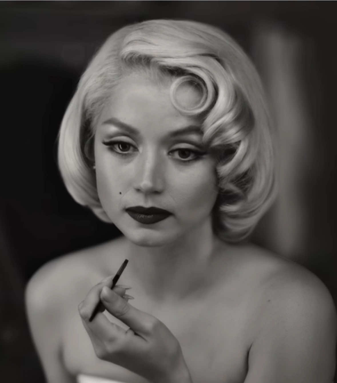 I love and hate this movie😕 #🤍 #fyp #MarilynMonroe#blonde2022  #dontletthisflop  