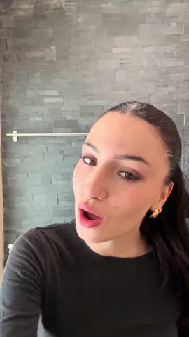 Get unready with me & @Dexeryl 😶‍🌫️ #imperfections #gelmoussant #Dexeclearbydexeryl #skincare 