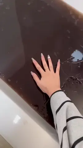 She started swimming in the slime 😯
