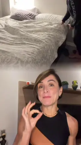 Menopausa não é o problema… o problema é como você foi ensinada a cuidar do seu corpo até hoje. Existem 3 coisas que mudam completamente essa fase: treino de força, comida de verdade e sono de qualidade. Quando você fortalece seu corpo, reduz inflamação e regula seus hormônios, tudo muda: mais energia, menos gordura abdominal, mais controle e mais confiança. Não é sobre sofrer na menopausa. É sobre aprender a jogar o jogo certo. Salva esse post e manda pra uma mulher que precisa ler isso hoje. 🪷 #menopausa #mulheres40mais #treinodeforça #emagrecimentofeminino #saudedamulher 