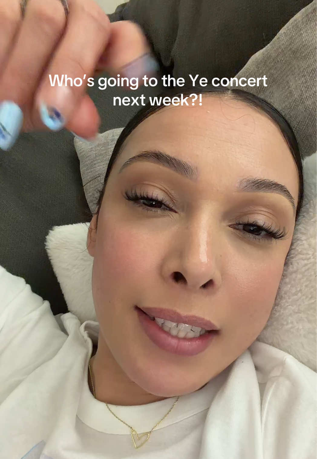 What are we wearing??? #kanyewest #kanyewestconcert #sofistadium #concertoutfit #fyp 