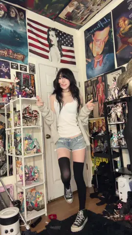 these shorts r very cute🙂 #foryoupage #outfitinspo #roominspo #egirl #fyp 
