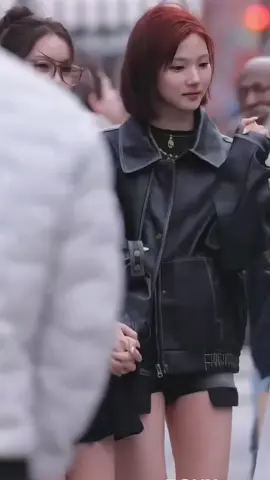 Ehem😚 #carmen #jiwoo #hearts2hearts #kpop 