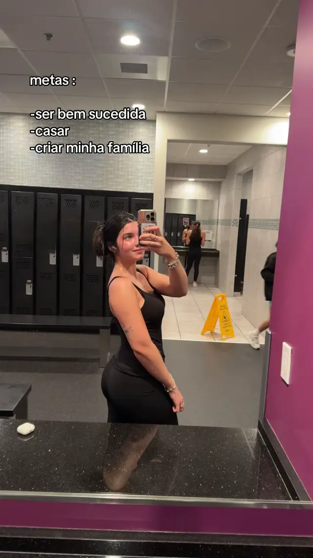 cada palhaçada 