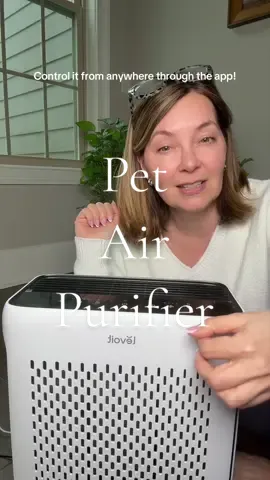 Most purifiers aren’t designed to handle pet hair…This one is! @LEVOIT #levoitairpurifier #levoit #vital100s